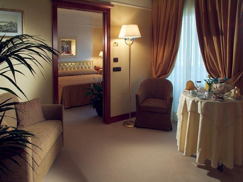 Pineta Palace 4* Rom