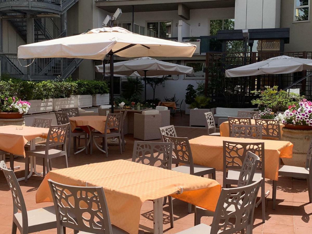 Pineta Palace 4* Rom